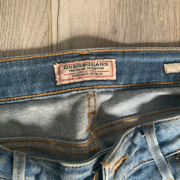Size 28 GUESS 👖 crops - Picture 4 of 7